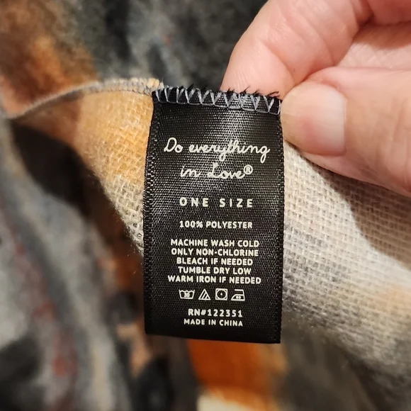 So soft gorgeous kimono - Picture 4 of 5